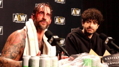 Seth Rollins Says 70% Of His Eccentric Suits Are In The WWE Archives, Will  Send More Over Time