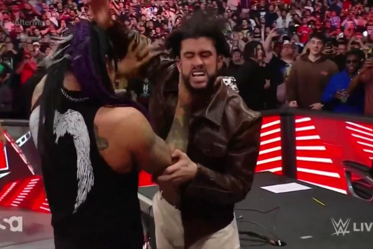 Bad Bunny Appears At WWE WrestleMania 39