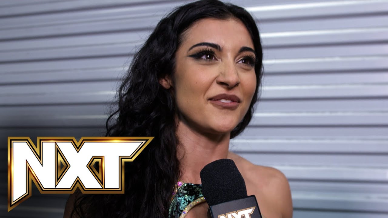 Arianna Grace Reflects On Her Recent Injury, Says Her Knee Snapped 