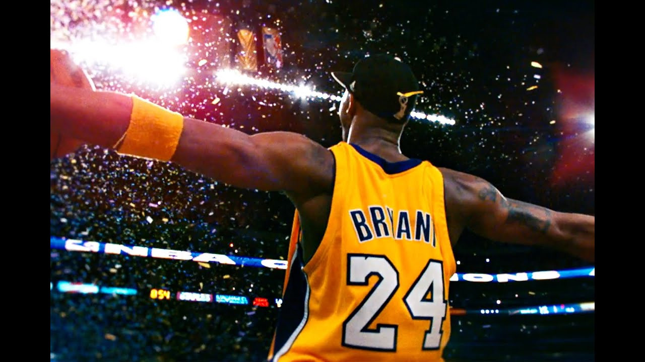 The Undertaker Honors Kobe Bryant When Tossing Aaa Trash | Fightful News