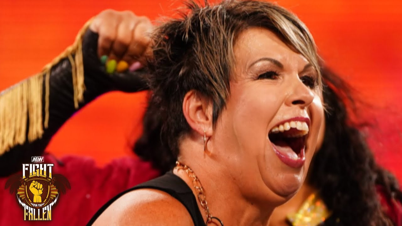 Vickie Guerrero Says She Signed Aew Contract This Week Fightful News 